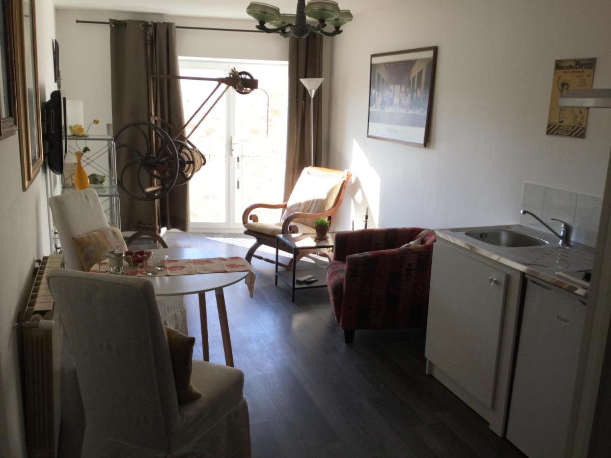 Les Hirondelles Apartment Argeliers Exterior photo